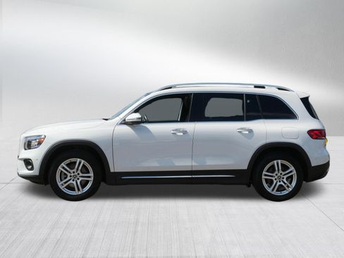 Used 2021 Mercedes-Benz GLB 250 4MATIC image 4