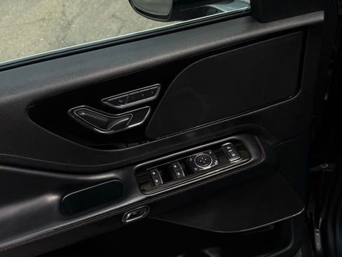 Used 2022 Lincoln Aviator AWD w/ Premium Package image 13