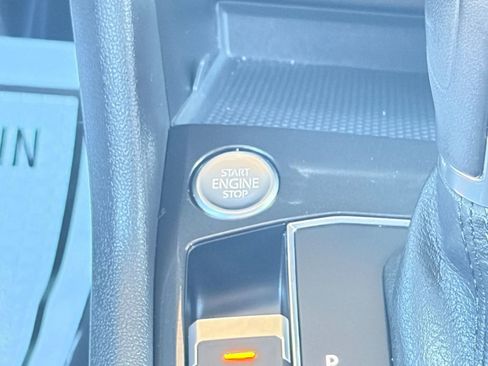 Used 2019 Volkswagen Tiguan SE w/ Panoramic Sunroof Package AWD/4WD image 26