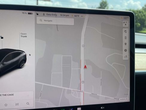 Used 2021 Tesla Model Y Long Range AWD/4WD image 26