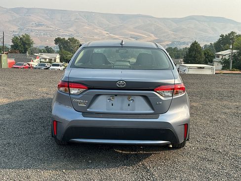 Certified 2022 Toyota Corolla LE FWD image 11