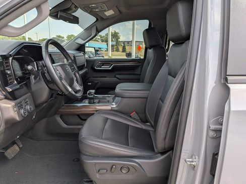 Used 2024 Chevrolet Silverado 1500 RST w/ Convenience Package II AWD/4WD image 15