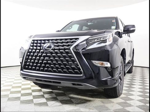 Used 2021 Lexus GX 460 Premium w/ Premium Package AWD/4WD image 2