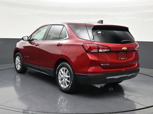 Used 2024 Chevrolet Equinox LT FWD image 3