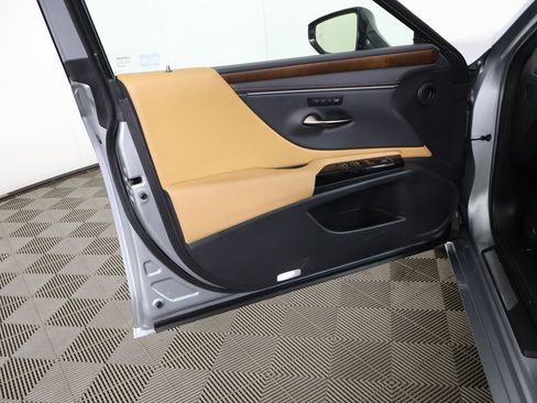 Used 2023 Lexus ES 350 w/ Premium Package image 24