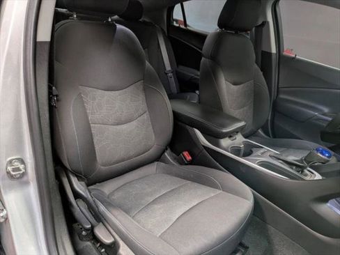 Used 2018 Chevrolet Volt LT image 10