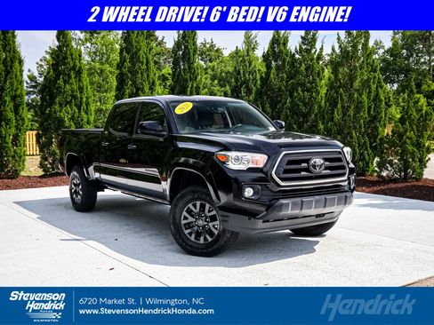 Used 2021 Toyota Tacoma SR5 RWD image 1