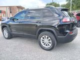 Used 2021 Jeep Cherokee Latitude w/ Mopar Interior Package image 5