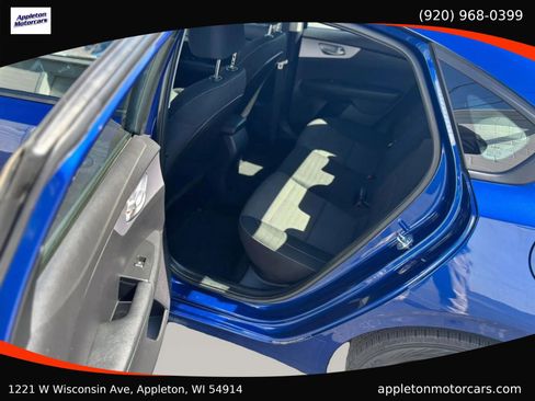 Used 2022 Kia Forte LXS FWD image 17