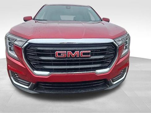 Certified 2023 GMC Terrain SLE AWD/4WD image 8