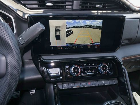 New 2026 GMC Sierra 2500 AT4 w/ Technology Package AWD/4WD image 32