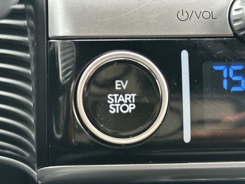 Used 2024 Hyundai Ioniq 5 SEL image 23