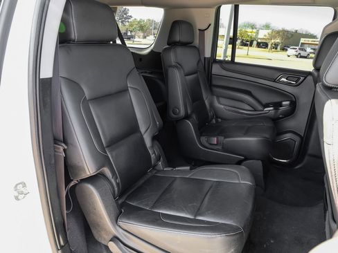 Used 2020 Chevrolet Suburban LT image 42