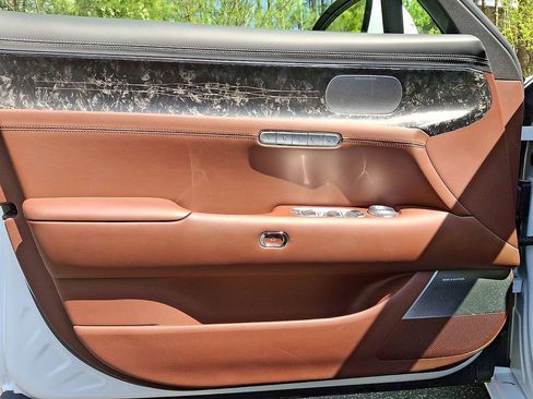 Used 2025 Genesis G90 3.5T AWD/4WD image 10