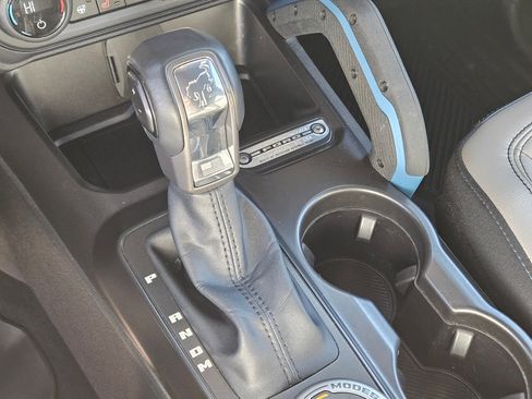 Used 2023 Ford Bronco Wildtrak image 26