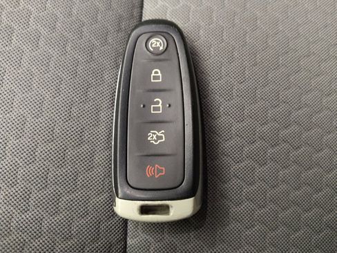Used 2019 Ford Escape SE AWD/4WD image 32