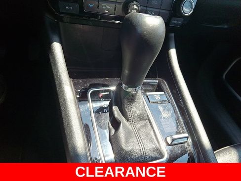 Used 2024 Jeep Compass Latitude AWD/4WD image 15