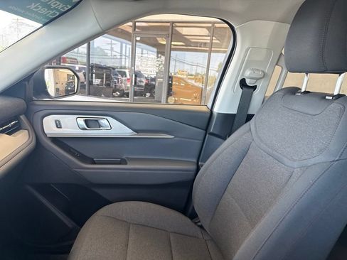 Certified 2025 Ford Explorer Active AWD/4WD image 28