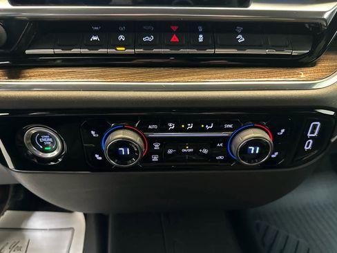 Used 2024 Chevrolet Silverado 1500 RST image 17