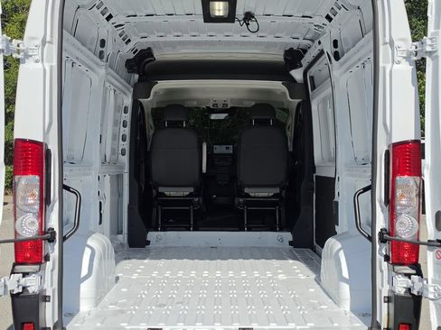 New 2026 RAM ProMaster 1500 w/ Premium Convenience Group FWD image 9