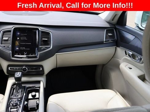 Used 2020 Volvo XC90 T6 Momentum AWD/4WD image 13