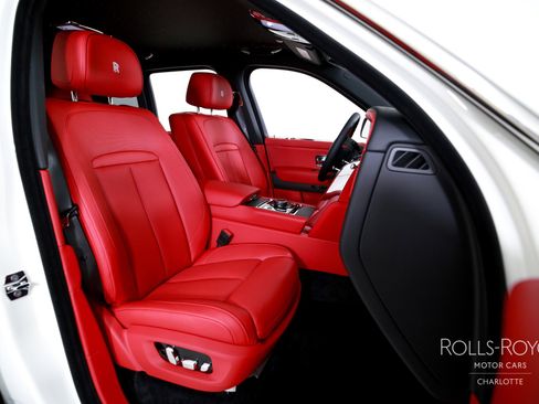 New 2026 Rolls-Royce Cullinan image 36