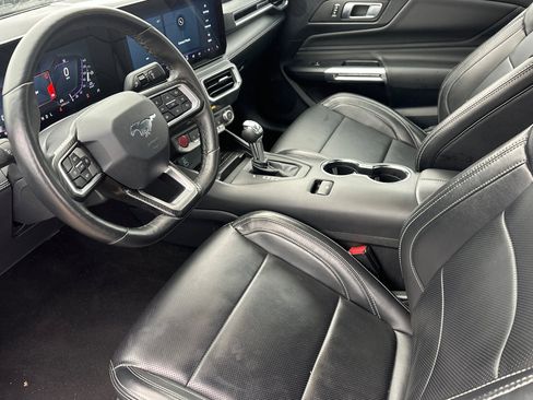 Used 2024 Ford Mustang Premium image 10