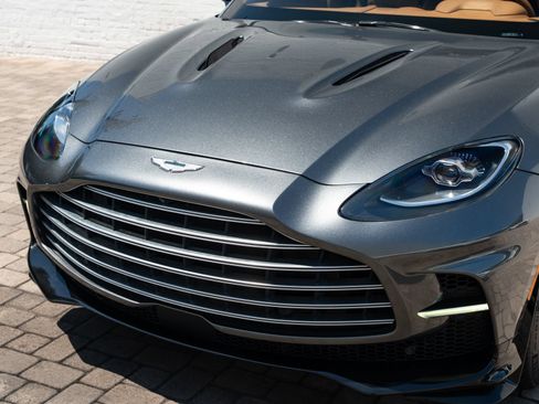 Used 2023 Aston Martin DBX 707 AWD/4WD image 9