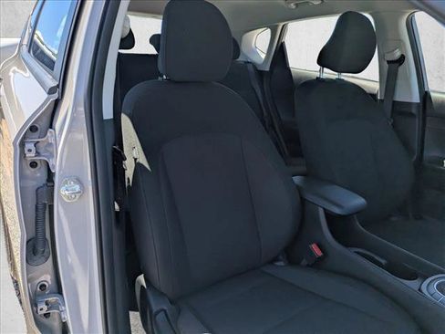 Certified 2025 Hyundai Kona SE FWD image 19