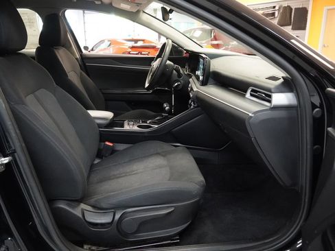 Used 2021 Kia K5 LX FWD image 30