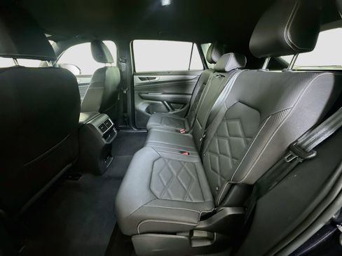 Used 2025 Volkswagen Atlas Cross Sport SE FWD image 29