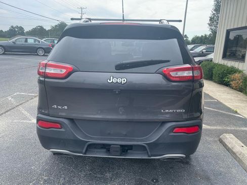 Used 2017 Jeep Cherokee Limited AWD/4WD image 7
