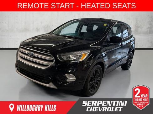 Used 2019 Ford Escape SE image 1