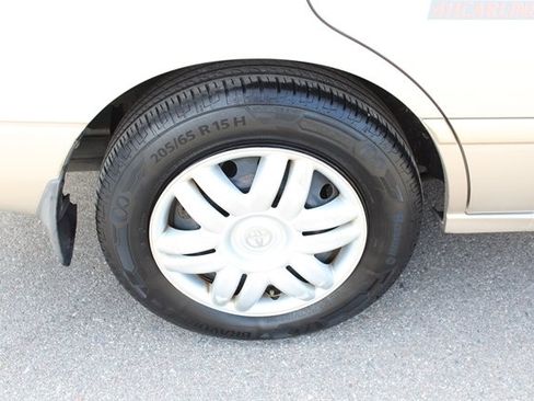 Used 2001 Toyota Camry CE image 33