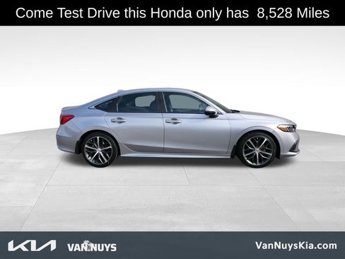 Used 2024 Honda Civic Touring image 2