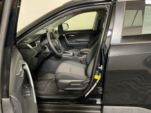 Used 2019 Toyota RAV4 XLE AWD/4WD image 22
