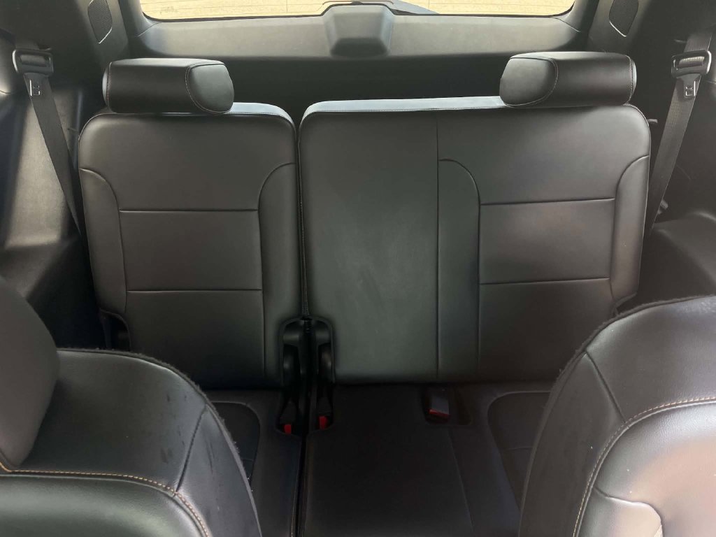 Used 2021 Chevrolet Traverse LT FWD image 29