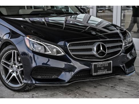 Used 2016 Mercedes-Benz E 350 4MATIC Sedan image 2