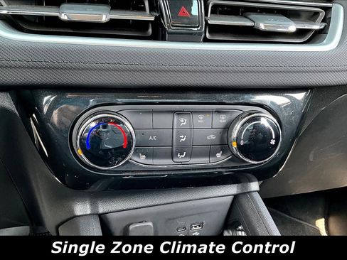 Used 2024 Chevrolet TrailBlazer LT w/ LT Cold Weather Package image 15