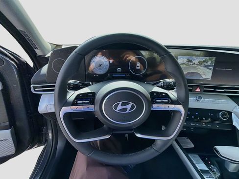 New 2026 Hyundai Elantra Limited FWD image 8
