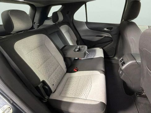 Used 2022 Chevrolet Equinox LS FWD image 28