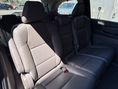 Used 2014 Honda Odyssey Touring Elite image 21