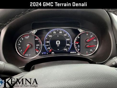 Used 2024 GMC Terrain Denali w/ Denali Premium Package image 16