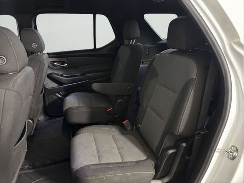 Used 2024 Chevrolet Traverse LT FWD image 21