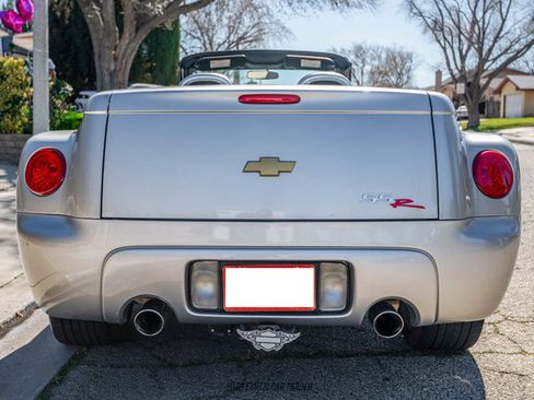 Used 2005 Chevrolet SSR image 7