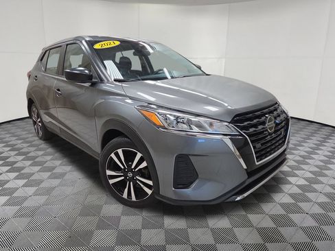 Used 2021 Nissan Kicks S FWD image 3