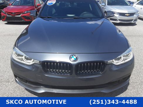 Used 2018 BMW 320i Sedan image 8