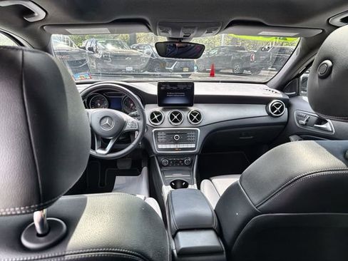 Used 2020 Mercedes-Benz GLA 250 4MATIC image 19