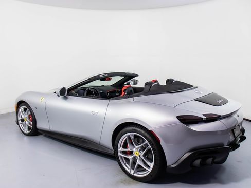 Certified 2025 Ferrari Roma Spider image 8