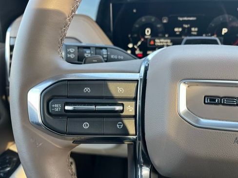 Used 2025 GMC Yukon Denali w/ Denali Reserve Package image 18